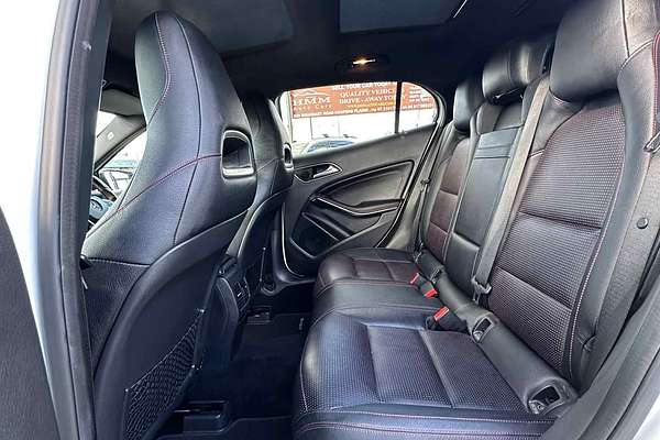 2015 Mercedes-Benz GLA-Class GLA250 X156