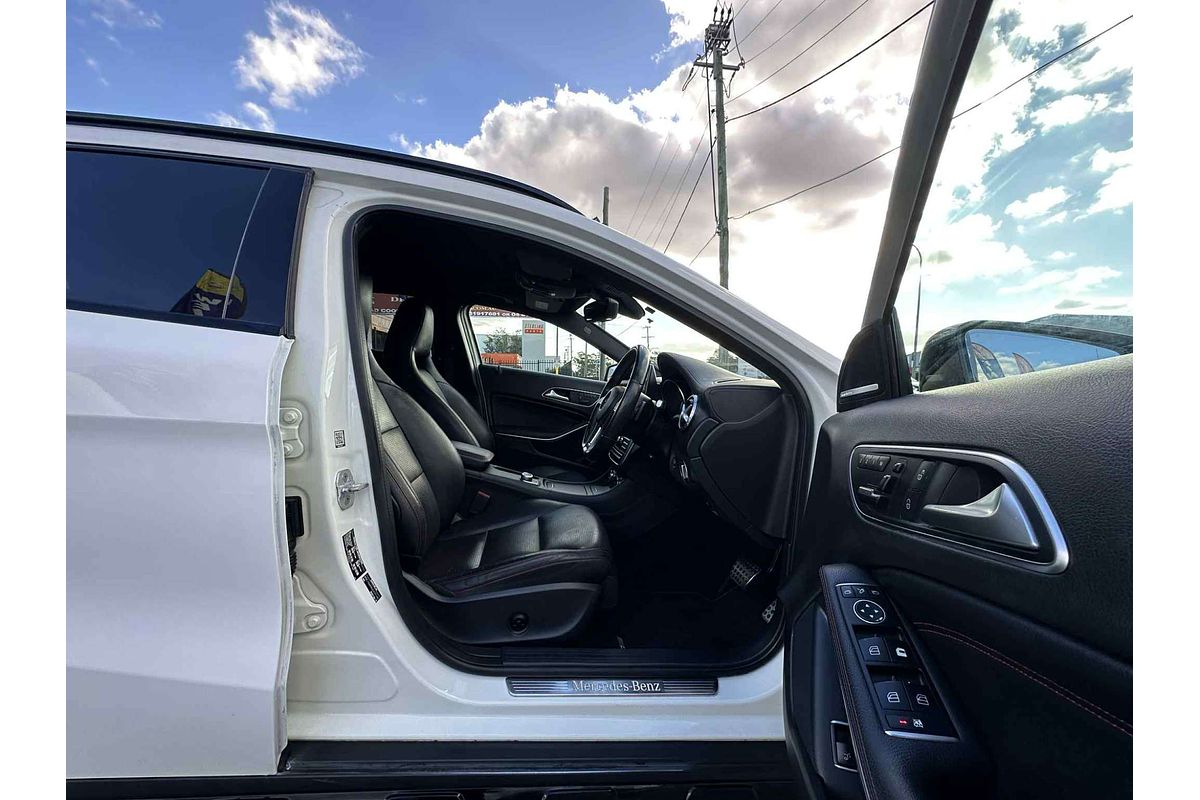 2015 Mercedes-Benz GLA-Class GLA250 X156