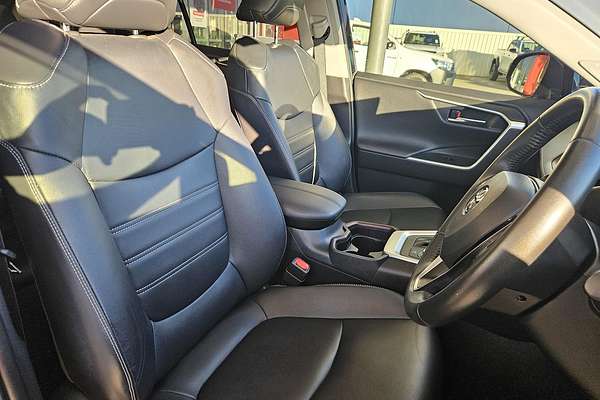 2020 Toyota RAV4 Cruiser AXAH54R