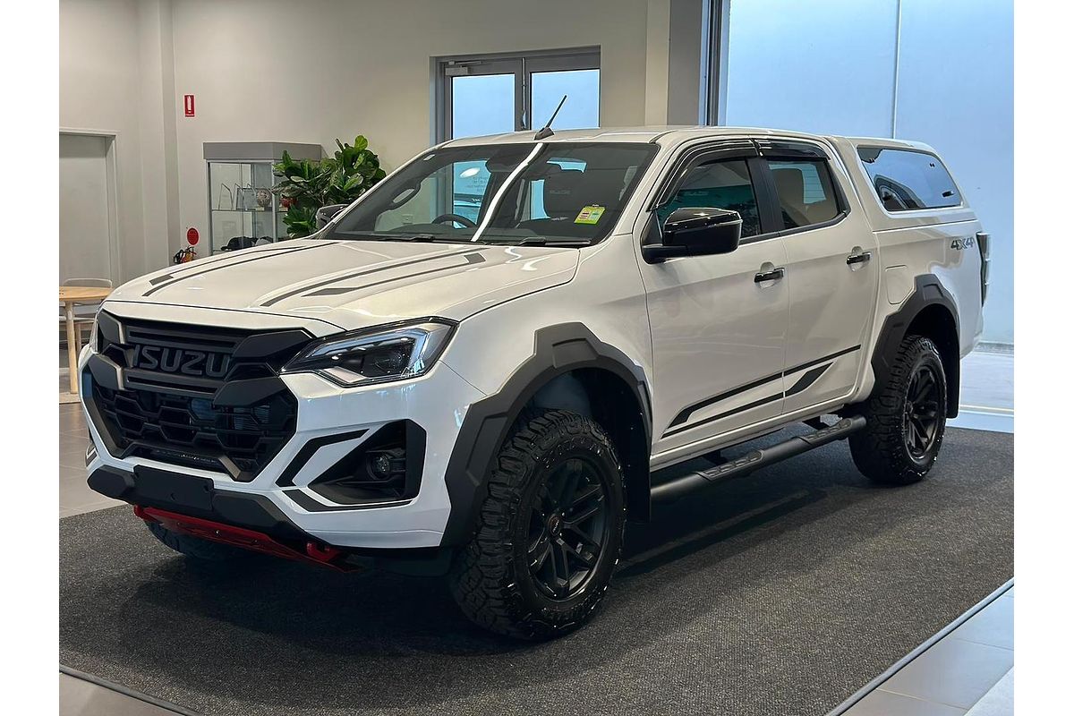 2025 Isuzu D-MAX BLADE 4X4