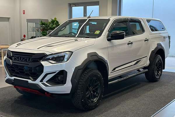 2025 Isuzu D-MAX BLADE 4X4
