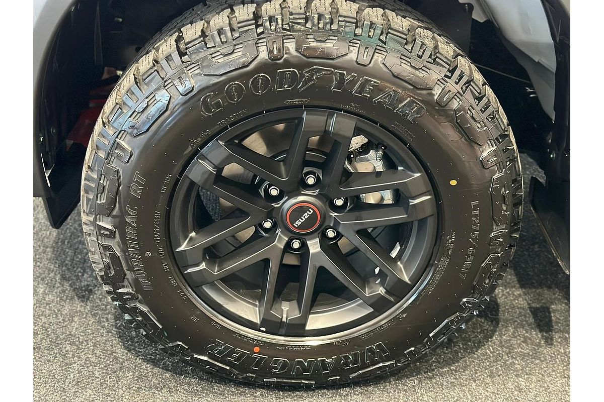 2025 Isuzu D-MAX BLADE 4X4