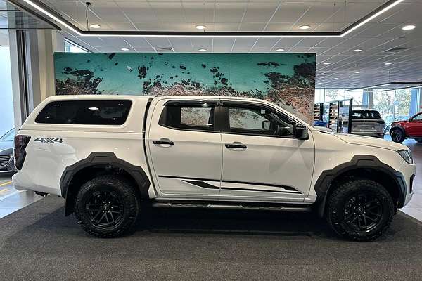 2025 Isuzu D-MAX BLADE 4X4