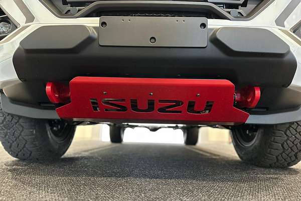 2025 Isuzu D-MAX BLADE 4X4