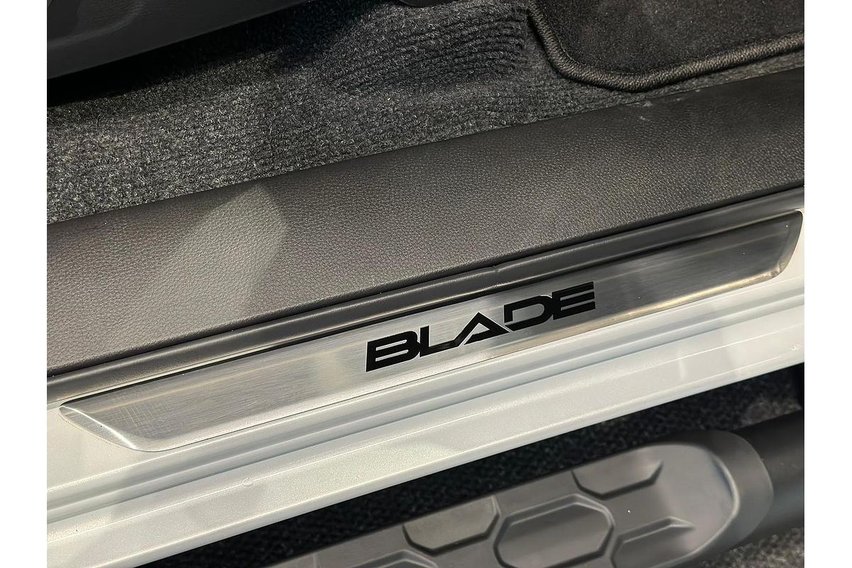 2025 Isuzu D-MAX BLADE 4X4