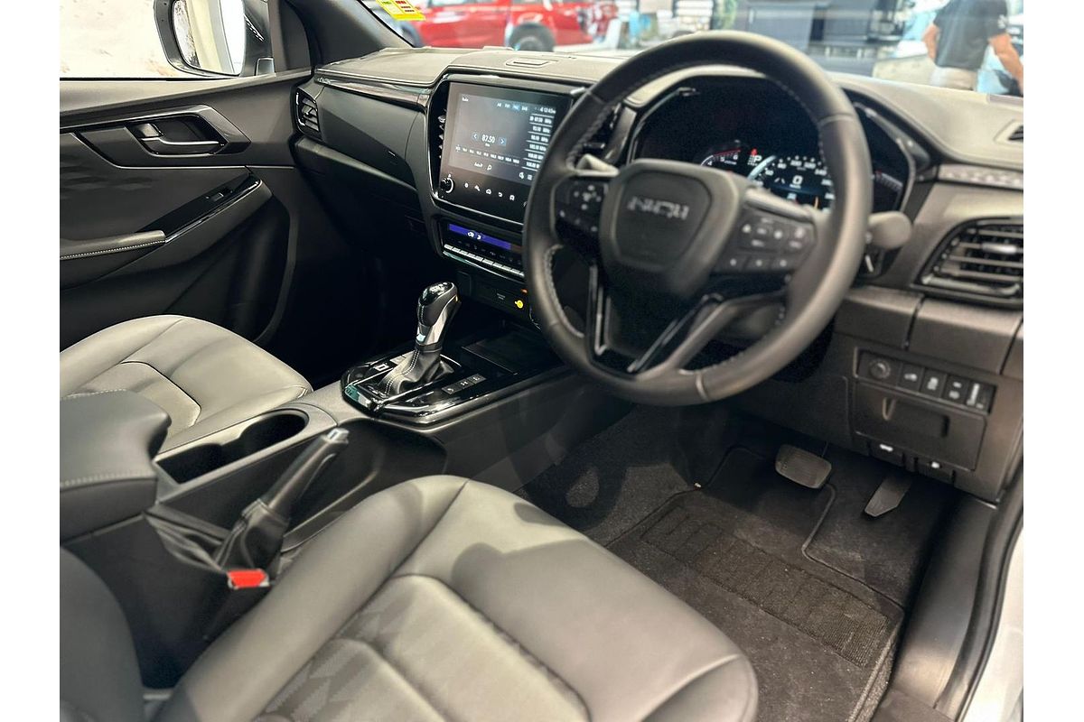 2025 Isuzu D-MAX BLADE 4X4