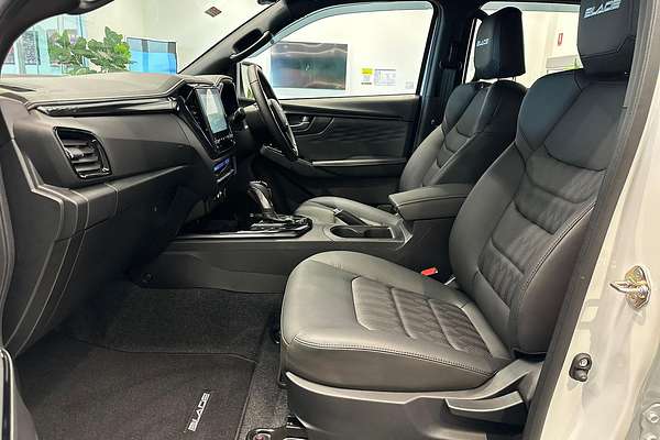 2025 Isuzu D-MAX BLADE 4X4