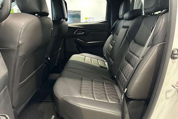 2025 Isuzu D-MAX BLADE 4X4