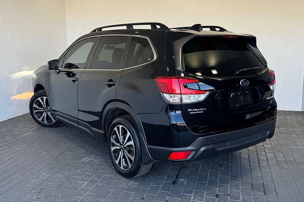 2022 Subaru Forester 2.5i Premium S5