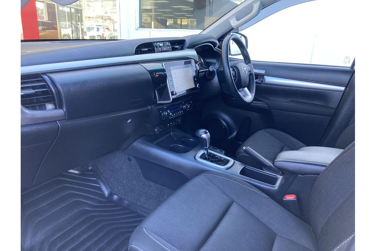2022 Toyota Hilux SR5 GUN126R 4X4
