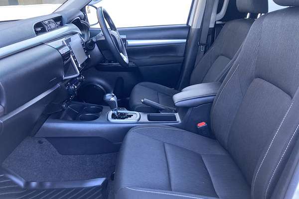 2022 Toyota Hilux SR5 GUN126R 4X4