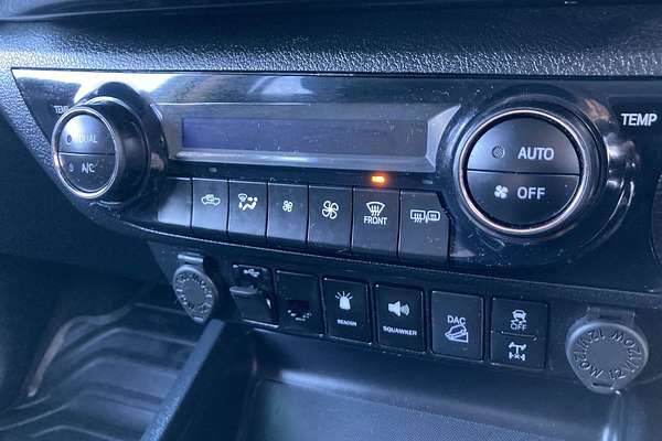 2022 Toyota Hilux SR5 GUN126R 4X4