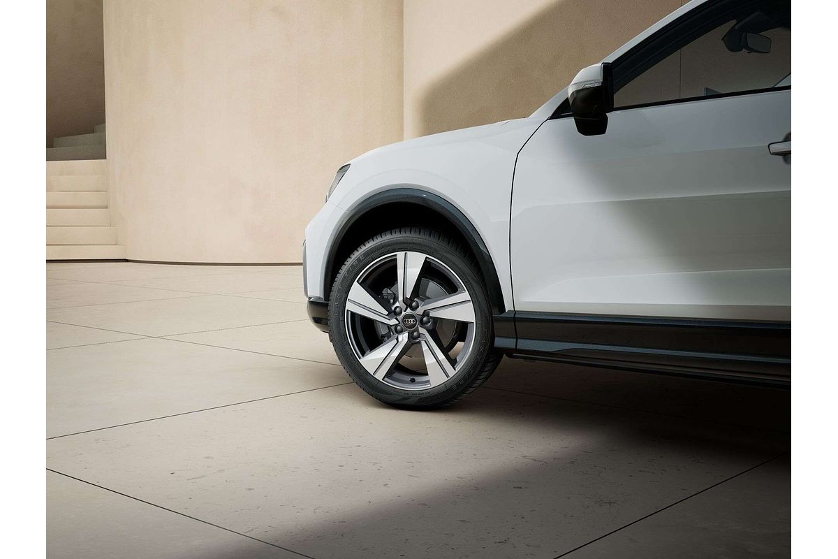 2025 Audi Q2 35 TFSI S line edition GA