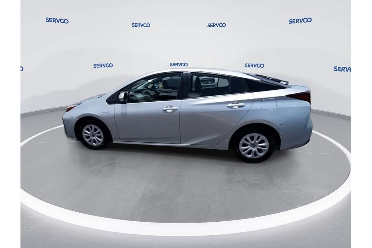 2022 Toyota Prius LE