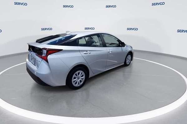 2022 Toyota Prius LE