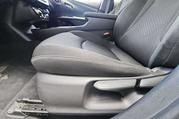 2022 Toyota Prius LE