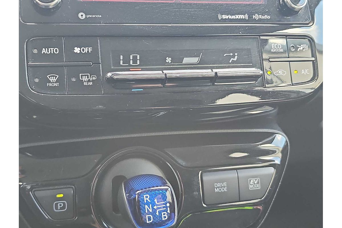 2022 Toyota Prius LE