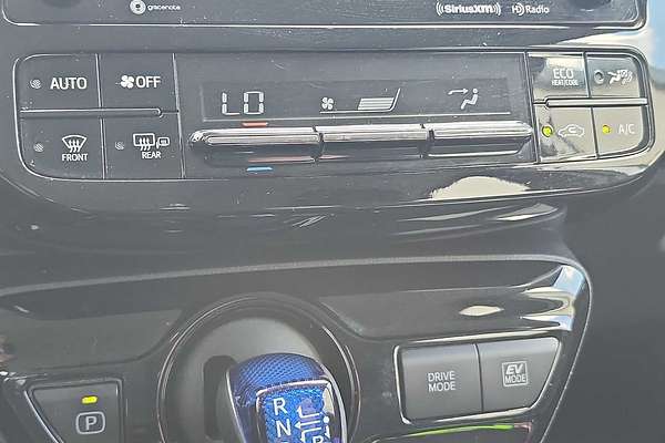 2022 Toyota Prius LE