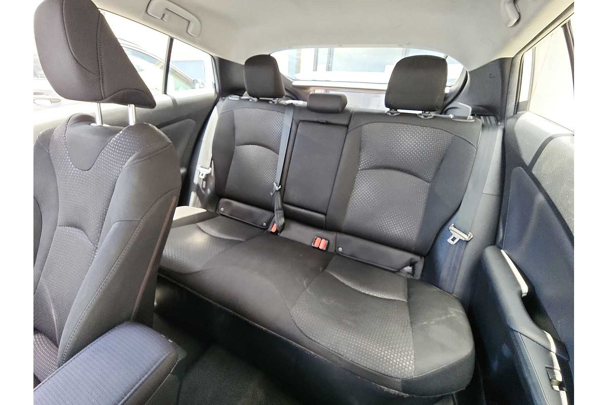 2022 Toyota Prius LE