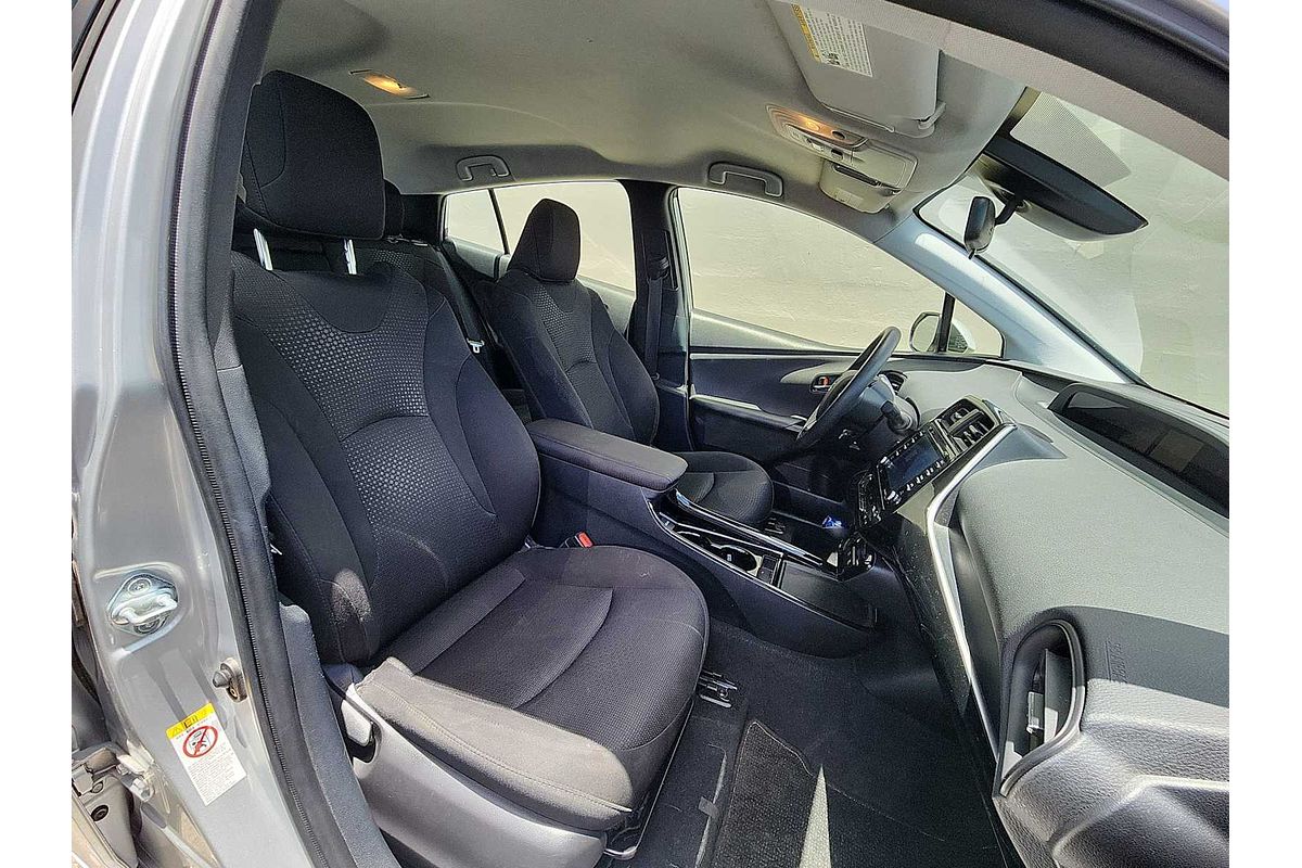 2022 Toyota Prius LE