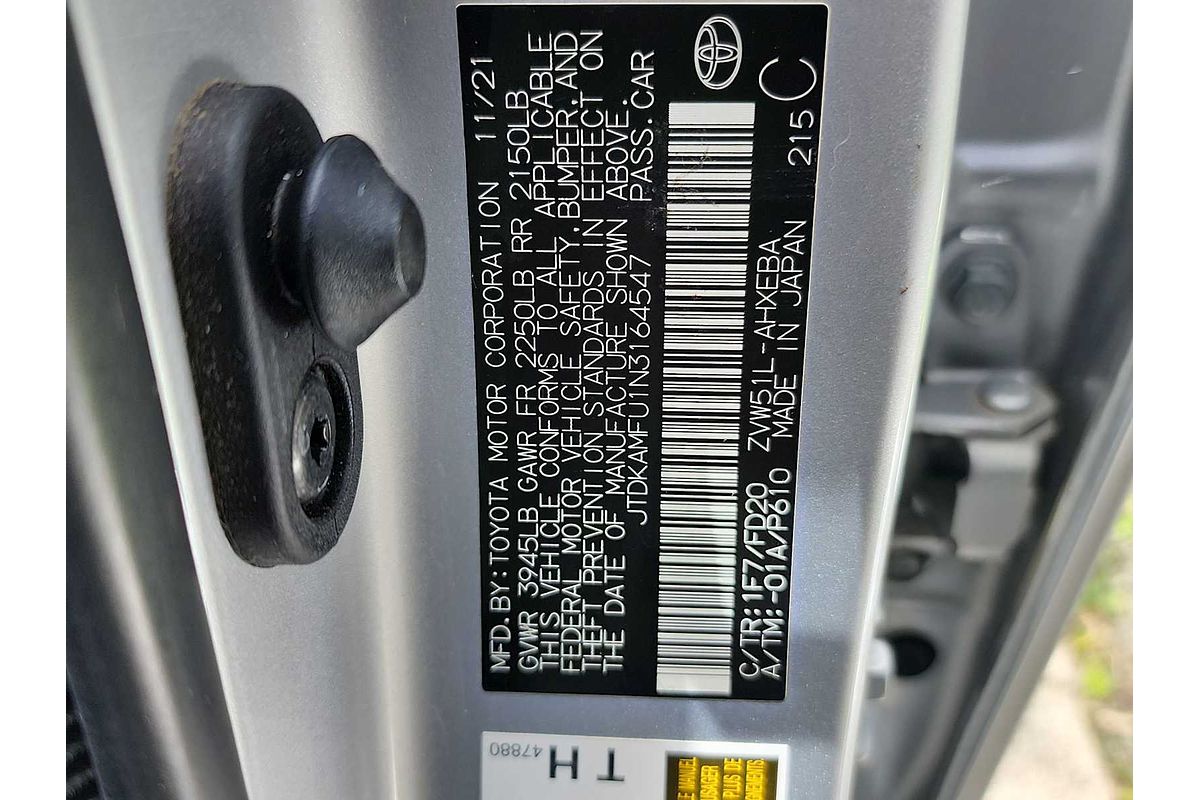 2022 Toyota Prius LE