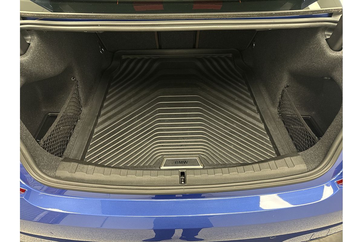 2019 BMW 3 Series 330i M Sport G20