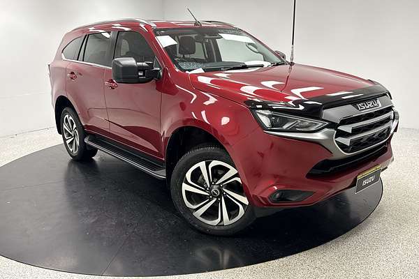 2022 Isuzu MU-X LS-T