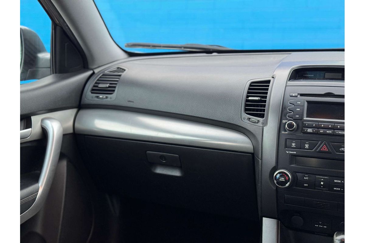 2010 Kia Sorento SLi XM