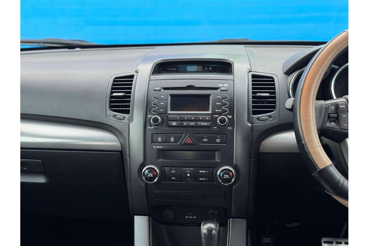 2010 Kia Sorento SLi XM