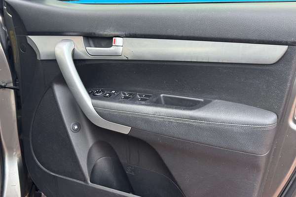 2010 Kia Sorento SLi XM