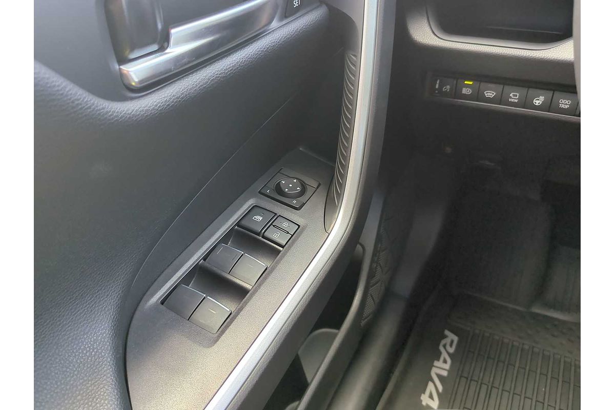 2024 Toyota RAV4 XSE