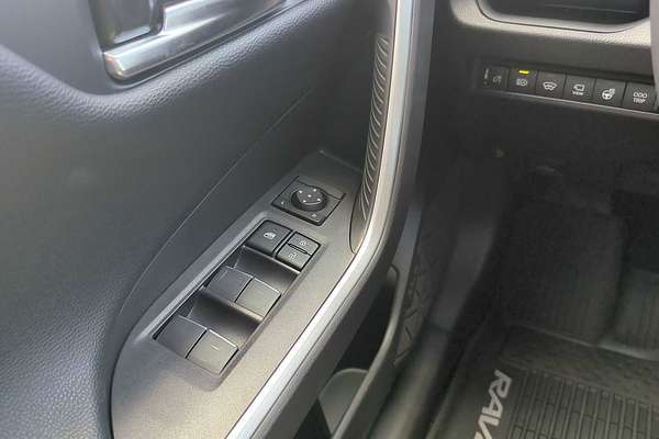 2024 Toyota RAV4 XSE