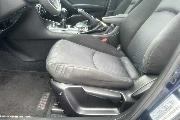 2015 Mazda 3 i Sport