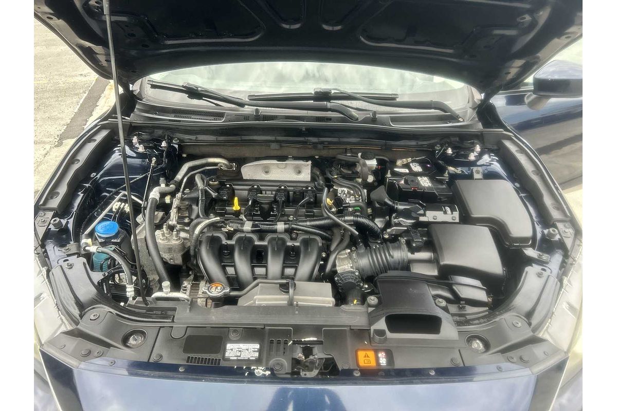 2015 Mazda 3 i Sport
