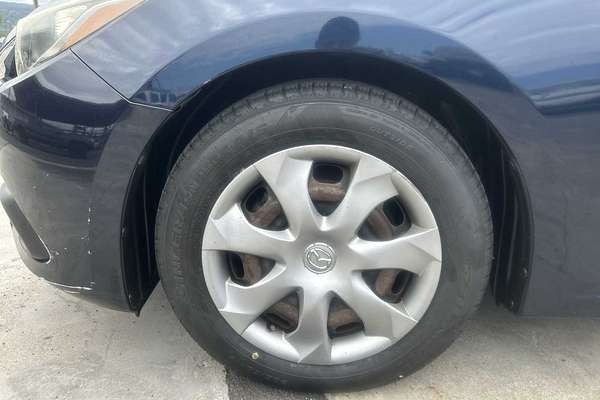 2015 Mazda 3 i Sport