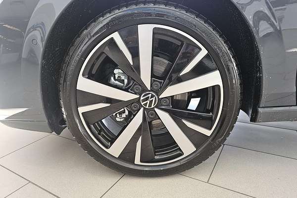 2025 Volkswagen Golf 110TSI Style 8.5