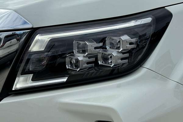 2024 Nissan Navara ST-X D23 4X4
