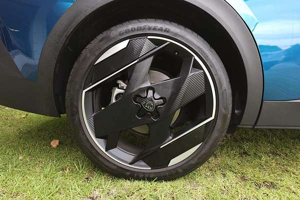 2024 Peugeot 408 GT Plug-In Hybrid P54