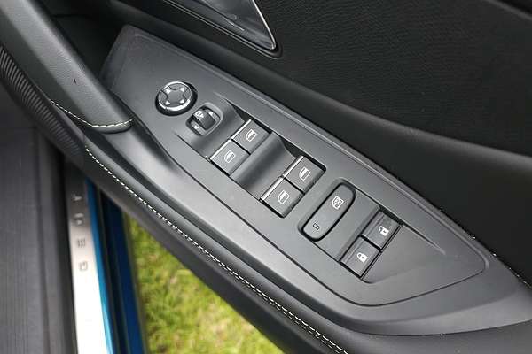 2024 Peugeot 408 GT Plug-In Hybrid P54