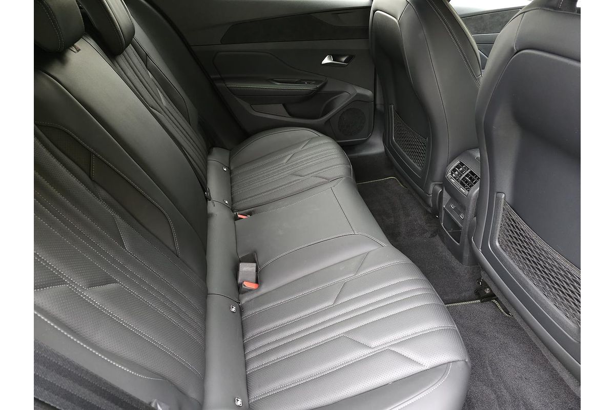 2024 Peugeot 408 GT Plug-In Hybrid P54