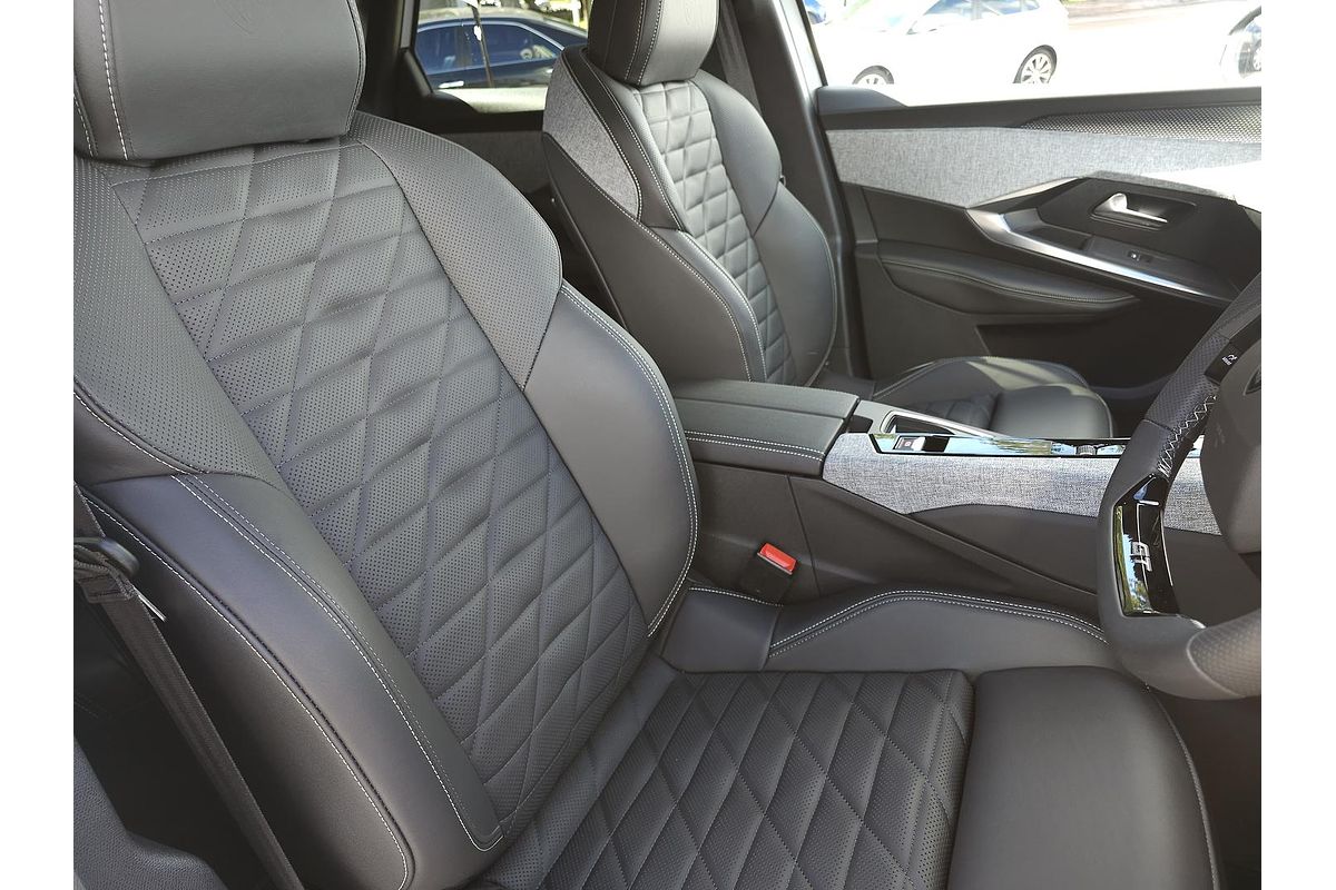 2025 Peugeot 3008 GT Premium Hybrid P64