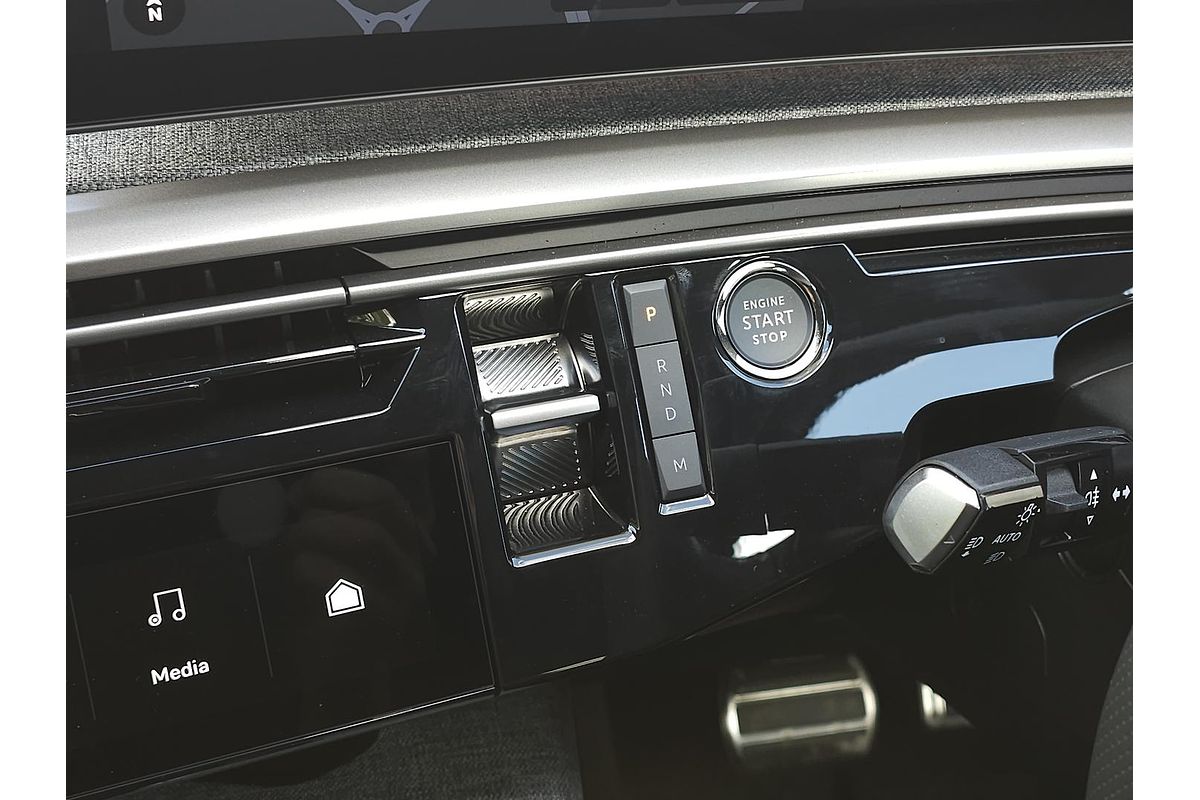 2025 Peugeot 3008 GT Premium Hybrid P64