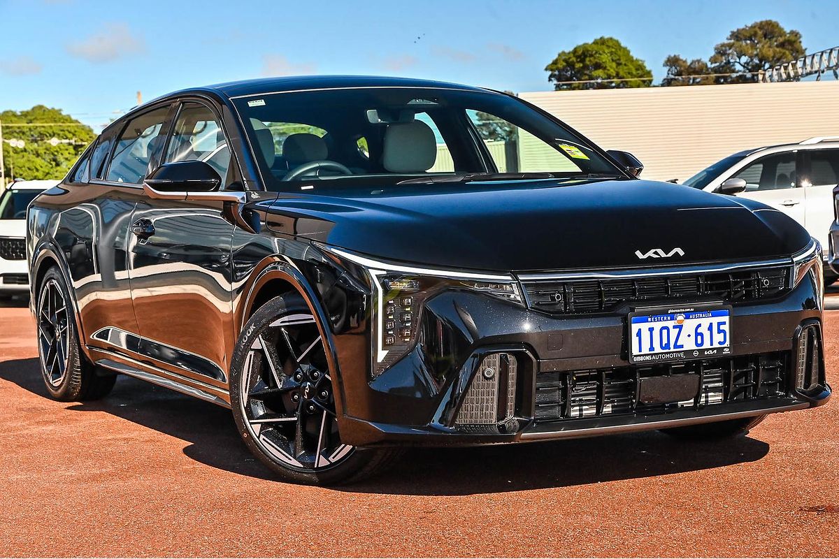 2024 Kia K4 GT-Line CL4m