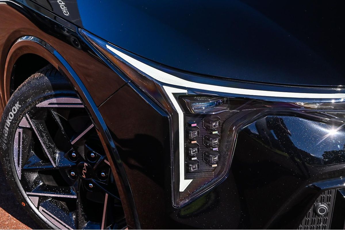 2024 Kia K4 GT-Line CL4m