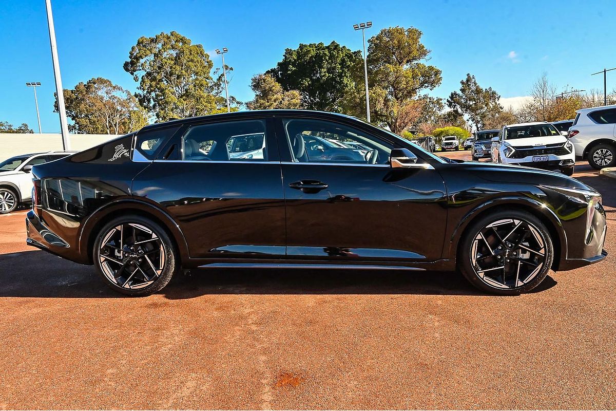 2024 Kia K4 GT-Line CL4m