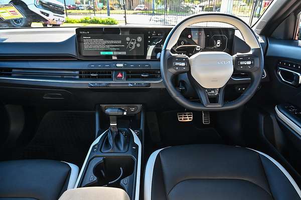 2024 Kia K4 GT-Line CL4m