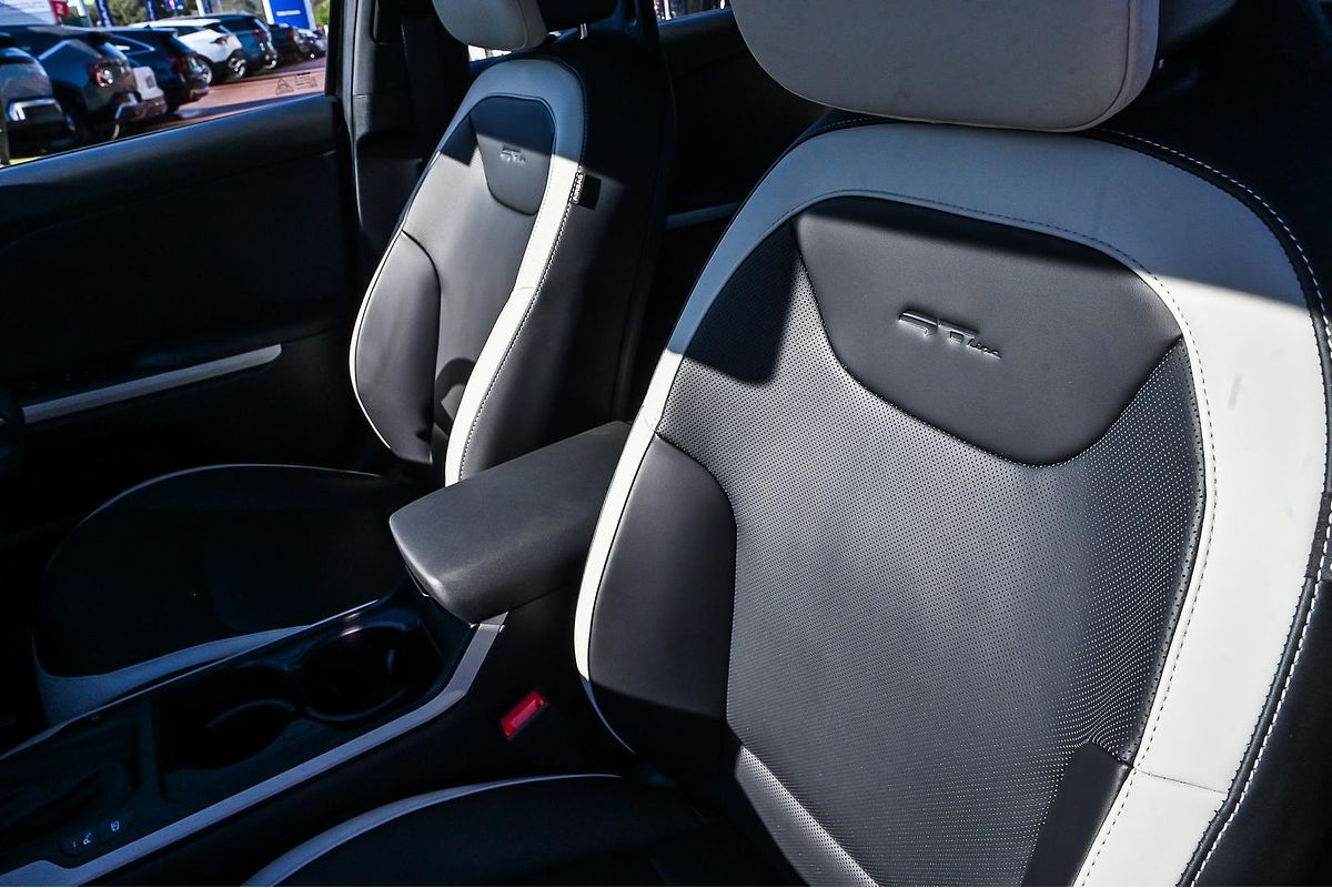 2024 Kia K4 GT-Line CL4m