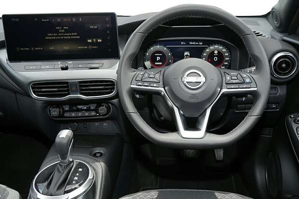 2024 Nissan JUKE ST-L F16