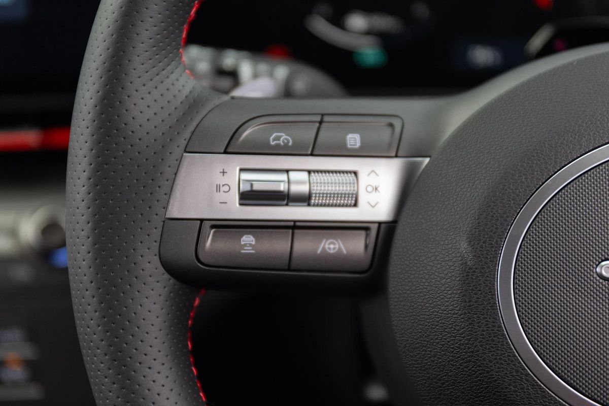 2025 Hyundai Kona Premium N Line SX2.V2