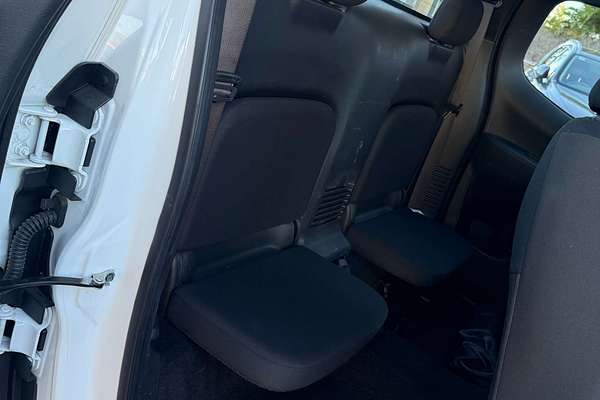 2021 Nissan Navara SL D23 Rear Wheel Drive